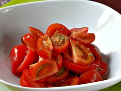 Salata de rosii